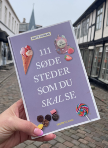 bog 111 søde steder som du skal se med Usædvanlige Flødeboller